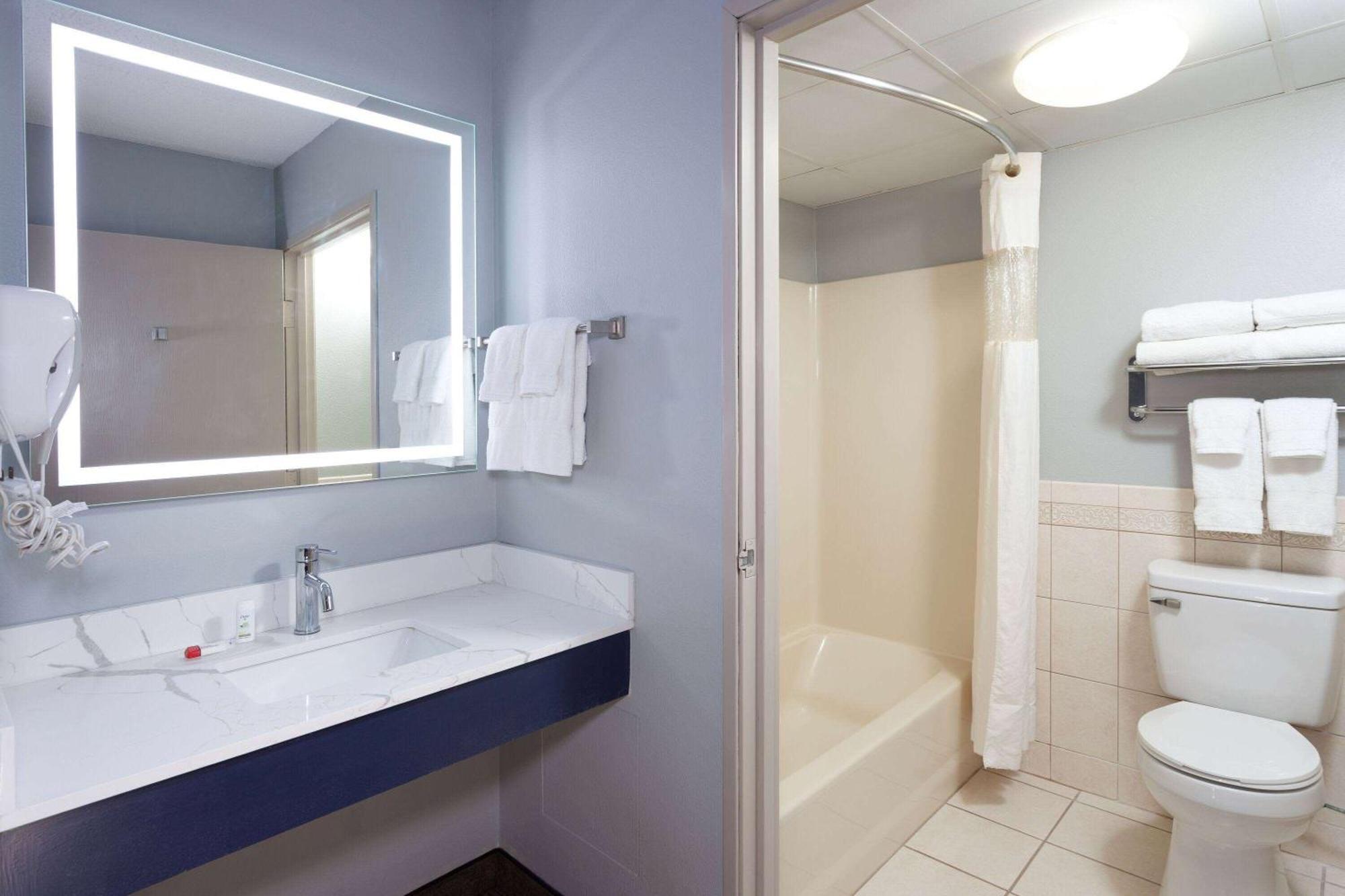 Americinn By Wyndham Peoria Kültér fotó